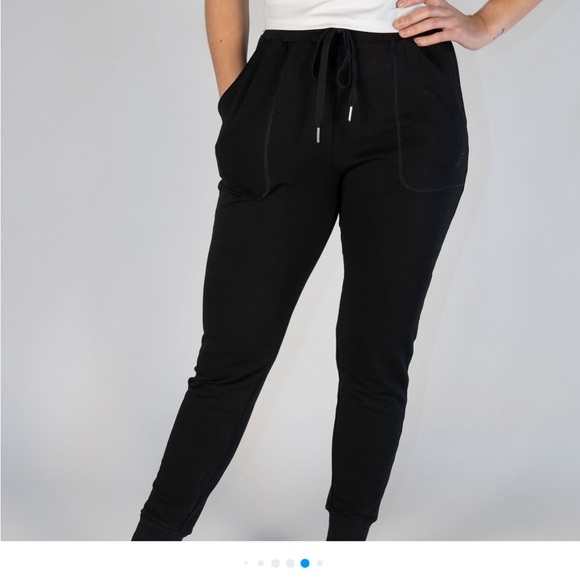 saina Pants - Black Women's Jogger Pants